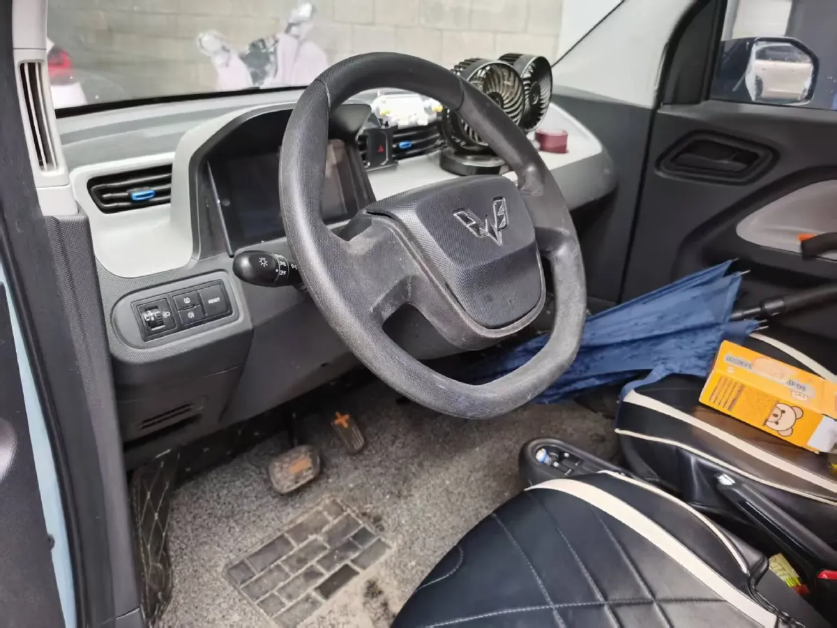 2020 WuLing HongGuang MINI EV BEV 13.8KWH,autocango,china used car exporter,china ev exporter,chinese used car exporter,chinese used ev exporter