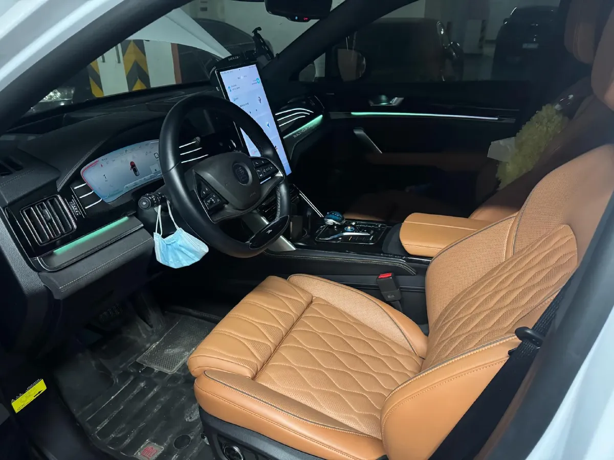2022 Jeep Grand Commander 2.0T 265HP L4 9AT,autocango,china used car exporter,china ev exporter,chinese used car exporter,chinese used ev exporter
