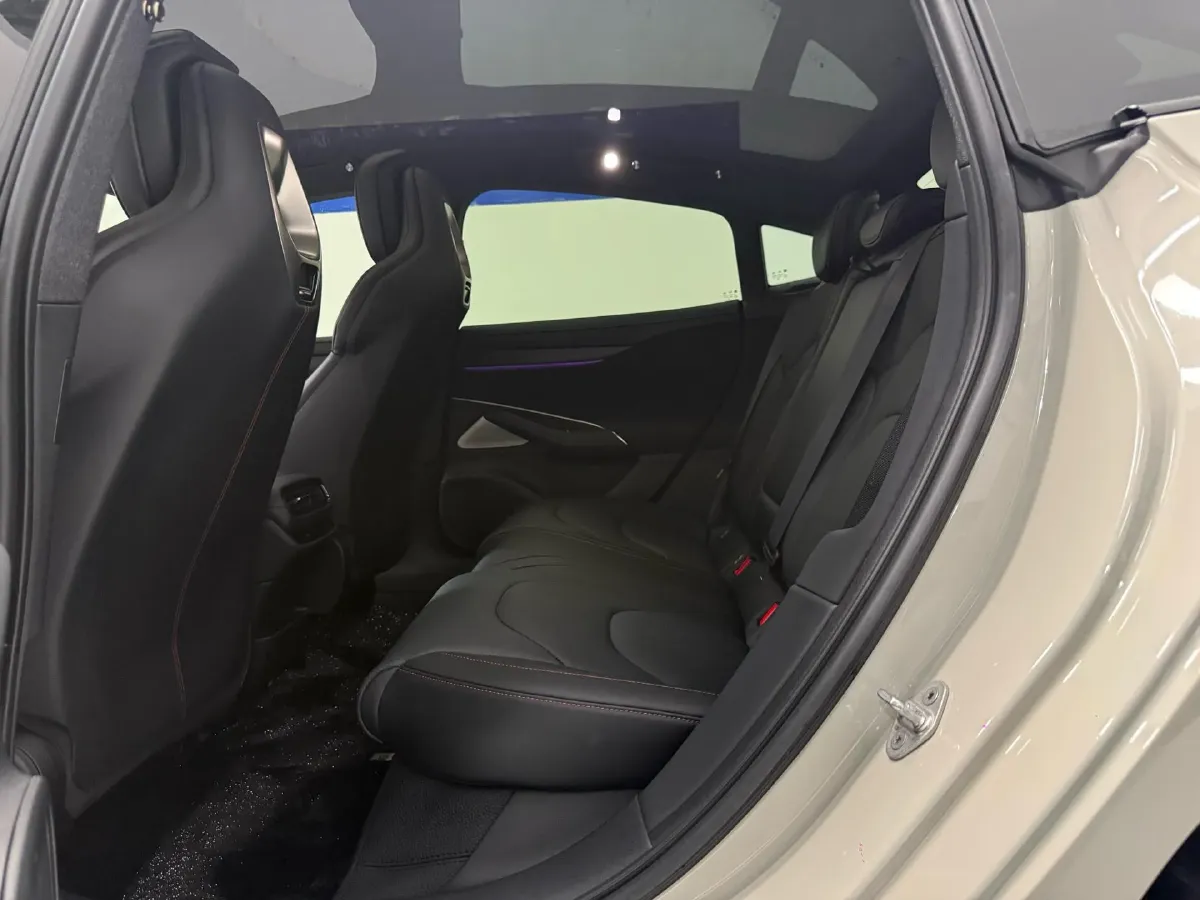 2024 MI SU7 BEV 73.6KWH,autocango,china used car exporter,china ev exporter,chinese used car exporter,chinese used ev exporter