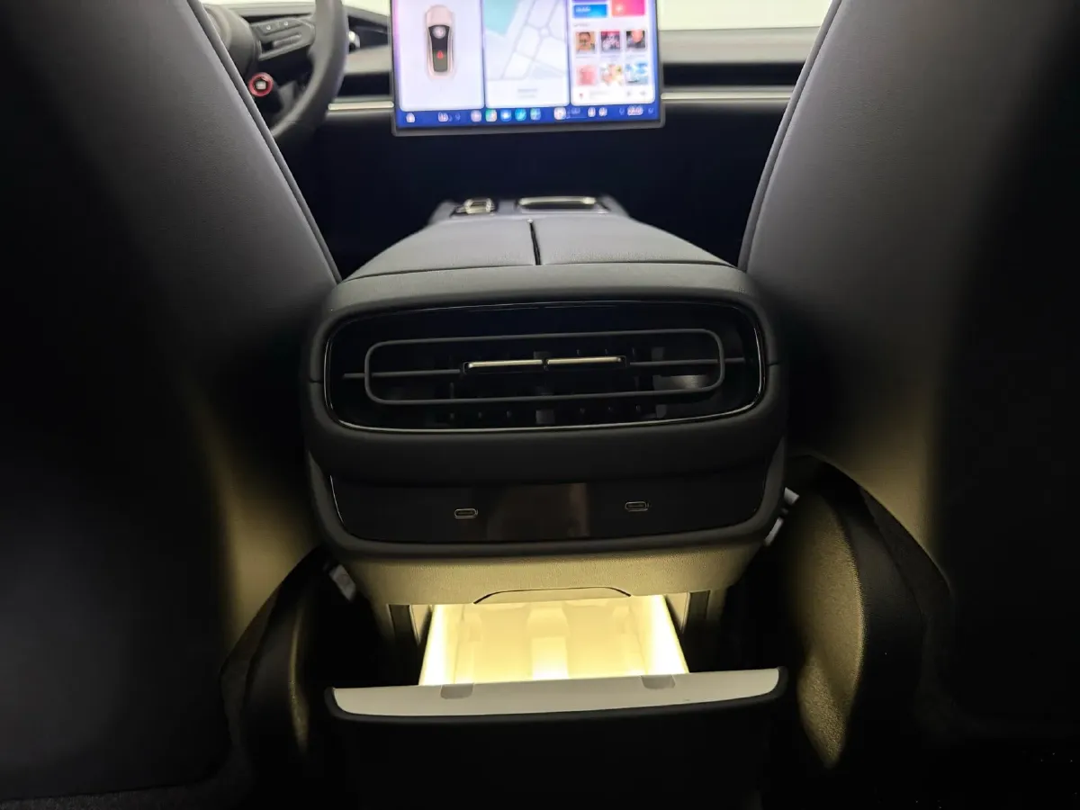 2024 MI SU7 BEV 73.6KWH,autocango,china used car exporter,china ev exporter,chinese used car exporter,chinese used ev exporter