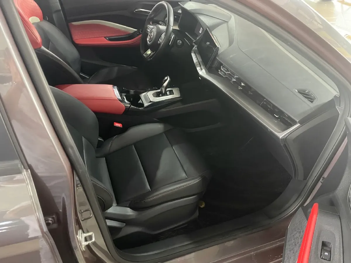 2021 MG 5 1.5T 173HP L4 7DCT,autocango,china used car exporter,china ev exporter,chinese used car exporter,chinese used ev exporter