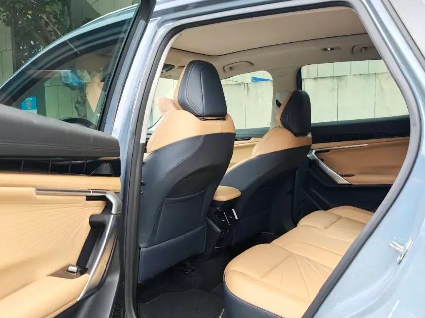 2023 Geely StarRay 1.5T 181HP L4 7DCT,autocango,china used car exporter,china ev exporter,chinese used car exporter,chinese used ev exporter