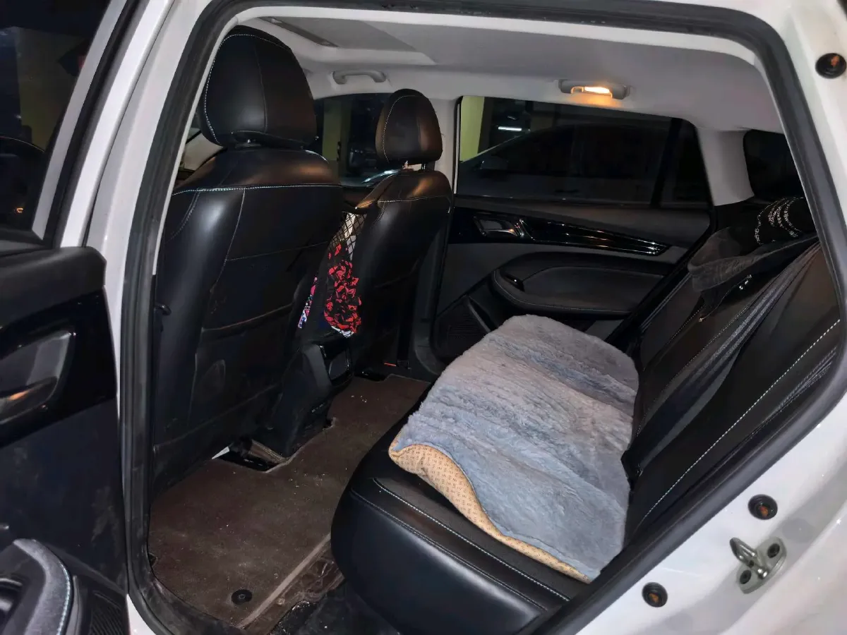 2021 Roewe Ei5 BEV 61.1KWH,autocango,china used car exporter,china ev exporter,chinese used car exporter,chinese used ev exporter