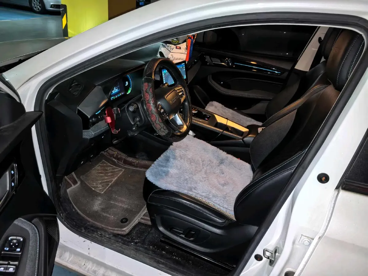 2021 Roewe Ei5 BEV 61.1KWH,autocango,china used car exporter,china ev exporter,chinese used car exporter,chinese used ev exporter