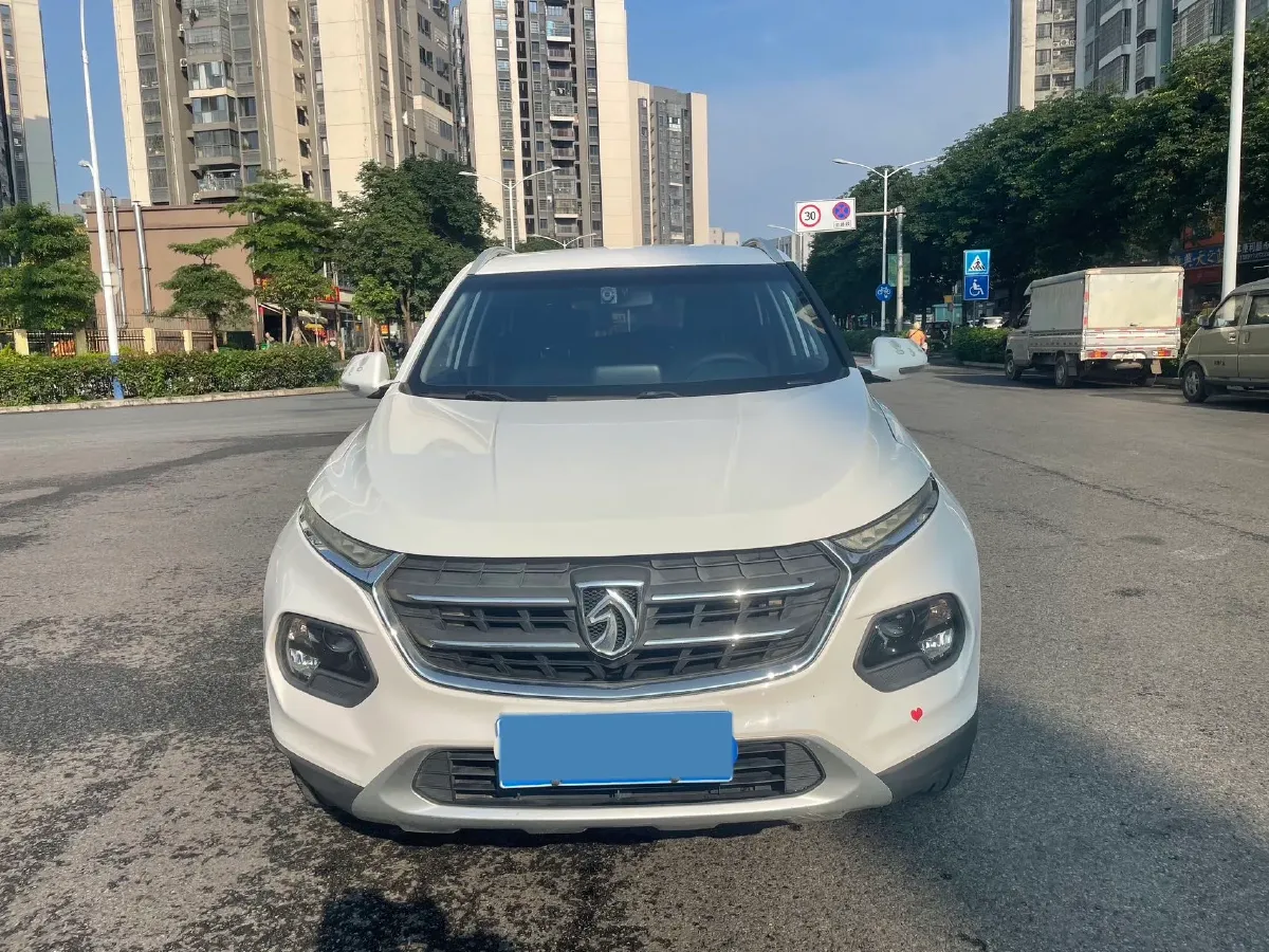 2017 BaoJun 310W 1.5L 105HP L4 6MT,autocango,china used car exporter,china ev exporter,chinese used car exporter,chinese used ev exporter
