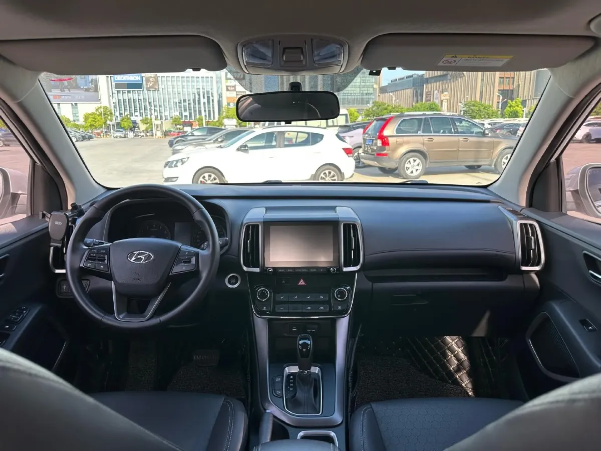 2018 Hyundai ix35 2.0L 160HP L4 6AT,autocango,china used car exporter,china ev exporter,chinese used car exporter,chinese used ev exporter