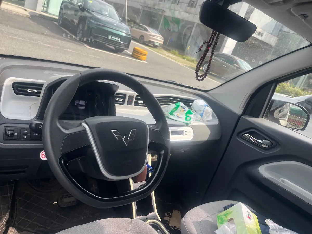 2021 WuLing HongGuang MINI EV BEV 13.9KWH,autocango,china used car exporter,china ev exporter,chinese used car exporter,chinese used ev exporter