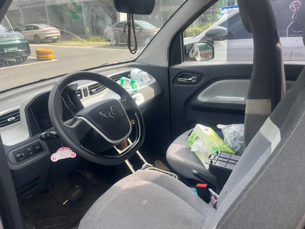2021 WuLing HongGuang MINI EV BEV 13.9KWH,autocango,china used car exporter,china ev exporter,chinese used car exporter,chinese used ev exporter