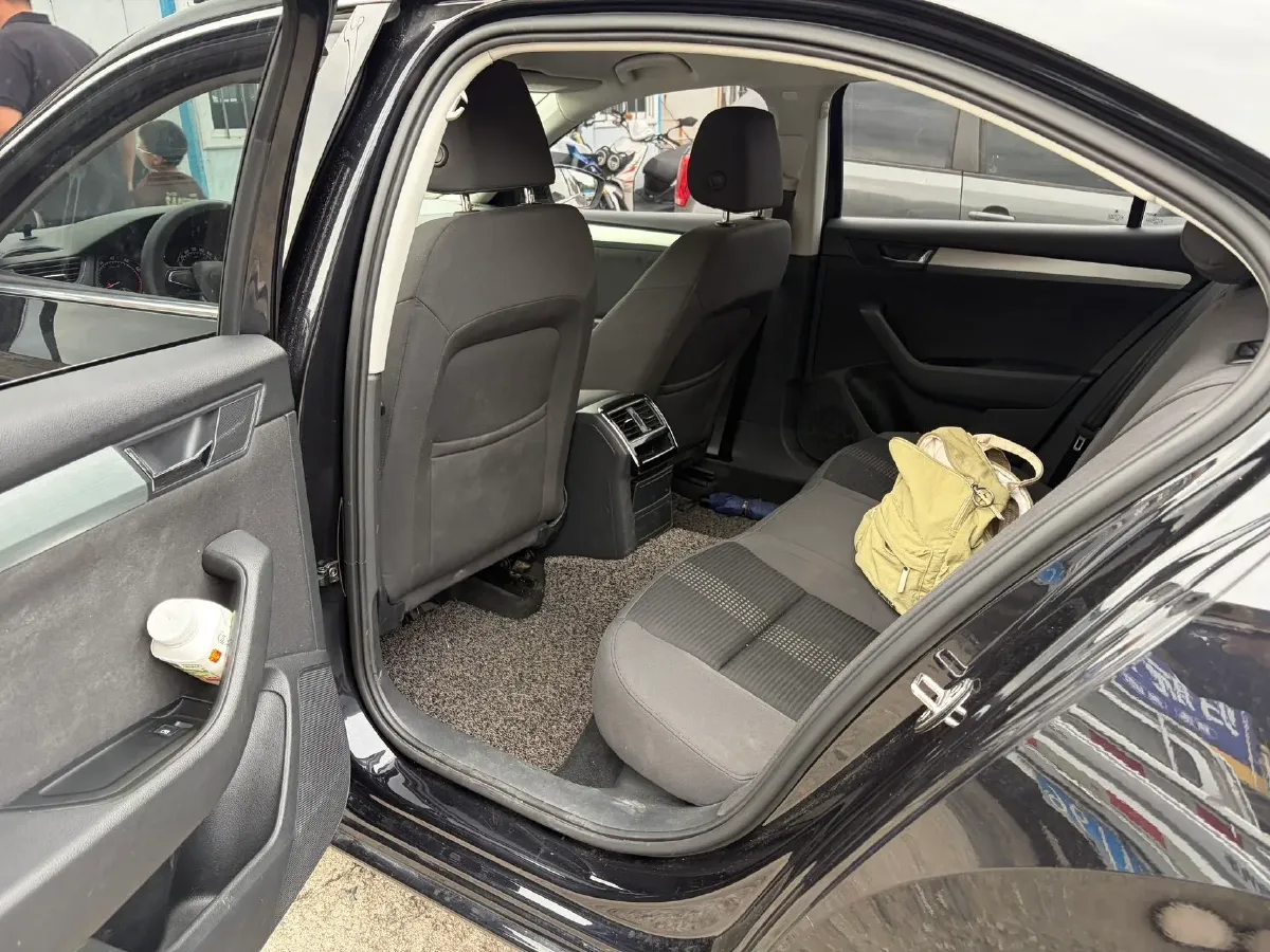 2016 Skoda Superb 1.4T 150HP L4 7DCT,autocango,china used car exporter,china ev exporter,chinese used car exporter,chinese used ev exporter
