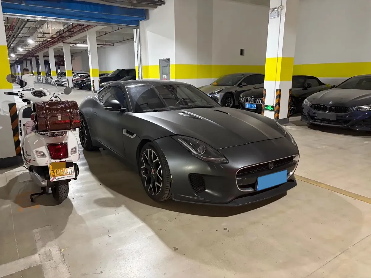 2019 Jaguar F-TYPE 2.0T 300HP L4 8AT,autocango,china used car exporter,china ev exporter,chinese used car exporter,chinese used ev exporter