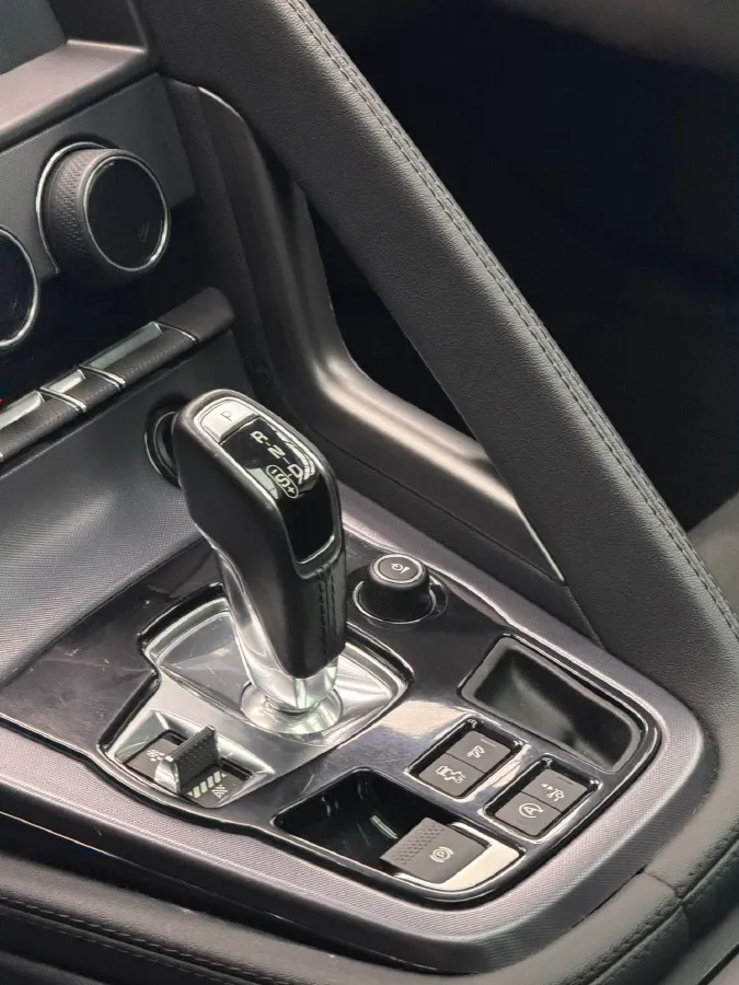 2019 Jaguar F-TYPE 2.0T 300HP L4 8AT,autocango,china used car exporter,china ev exporter,chinese used car exporter,chinese used ev exporter