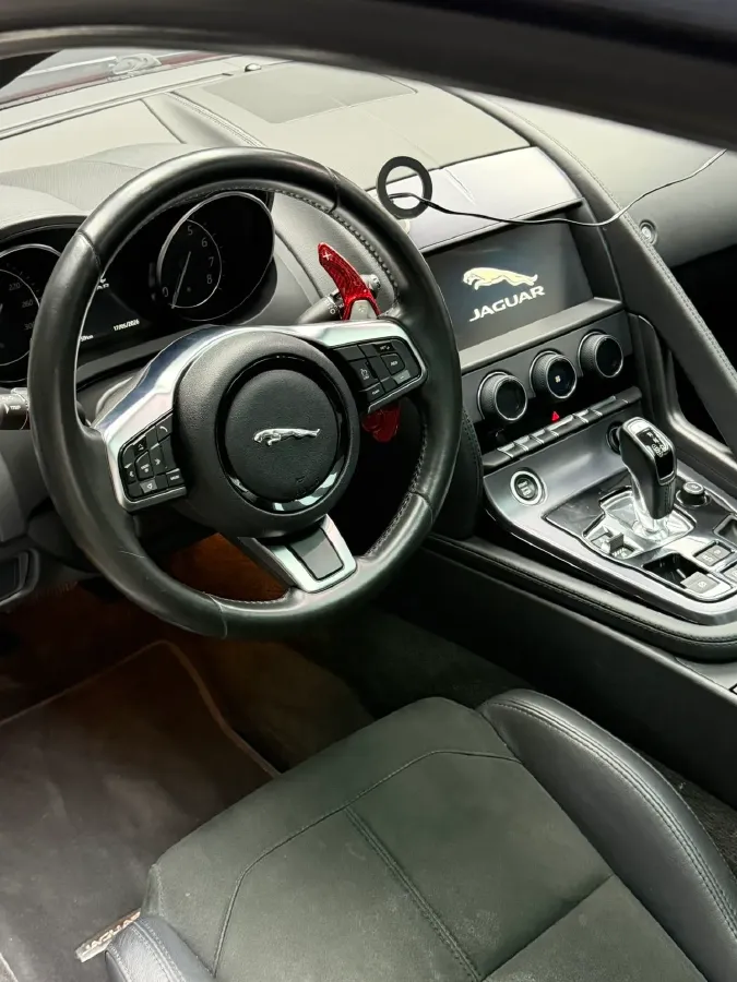 2019 Jaguar F-TYPE 2.0T 300HP L4 8AT,autocango,china used car exporter,china ev exporter,chinese used car exporter,chinese used ev exporter