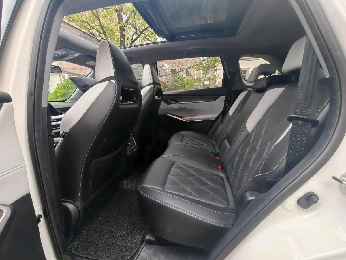 2023 ChangAn CS75 1.5T 188HP L4 7DCT,autocango,china used car exporter,china ev exporter,chinese used car exporter,chinese used ev exporter