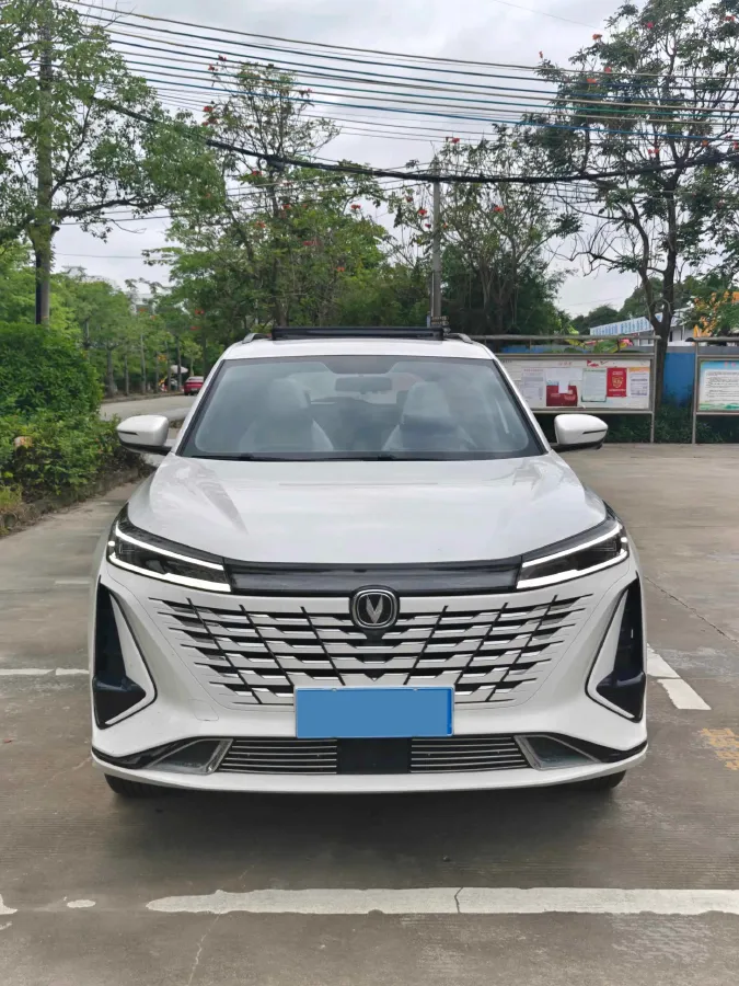 2023 ChangAn CS75 1.5T 188HP L4 7DCT,autocango,china used car exporter,china ev exporter,chinese used car exporter,chinese used ev exporter