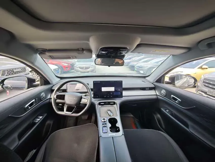 2025 Chery Tiggo 8 Plus 1.6T 197HP L4 7DCT,autocango,china used car exporter,china ev exporter,chinese used car exporter,chinese used ev exporter