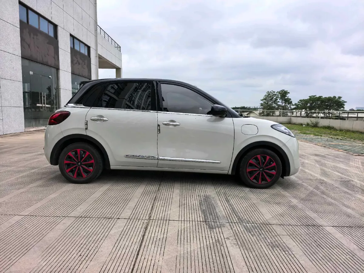 2023 WuLing BinGuo BEV 31.9KWH,autocango,china used car exporter,china ev exporter,chinese used car exporter,chinese used ev exporter