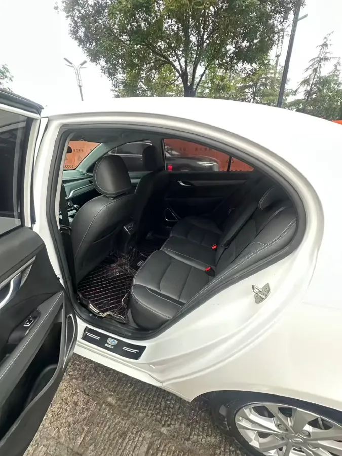 2021 BYD Song 1.5T 160HP L4 6MT,autocango,china used car exporter,china ev exporter,chinese used car exporter,chinese used ev exporter