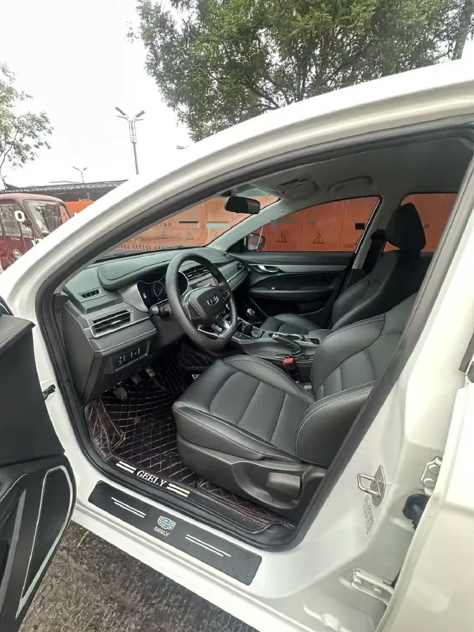 2021 BYD Song 1.5T 160HP L4 6MT,autocango,china used car exporter,china ev exporter,chinese used car exporter,chinese used ev exporter