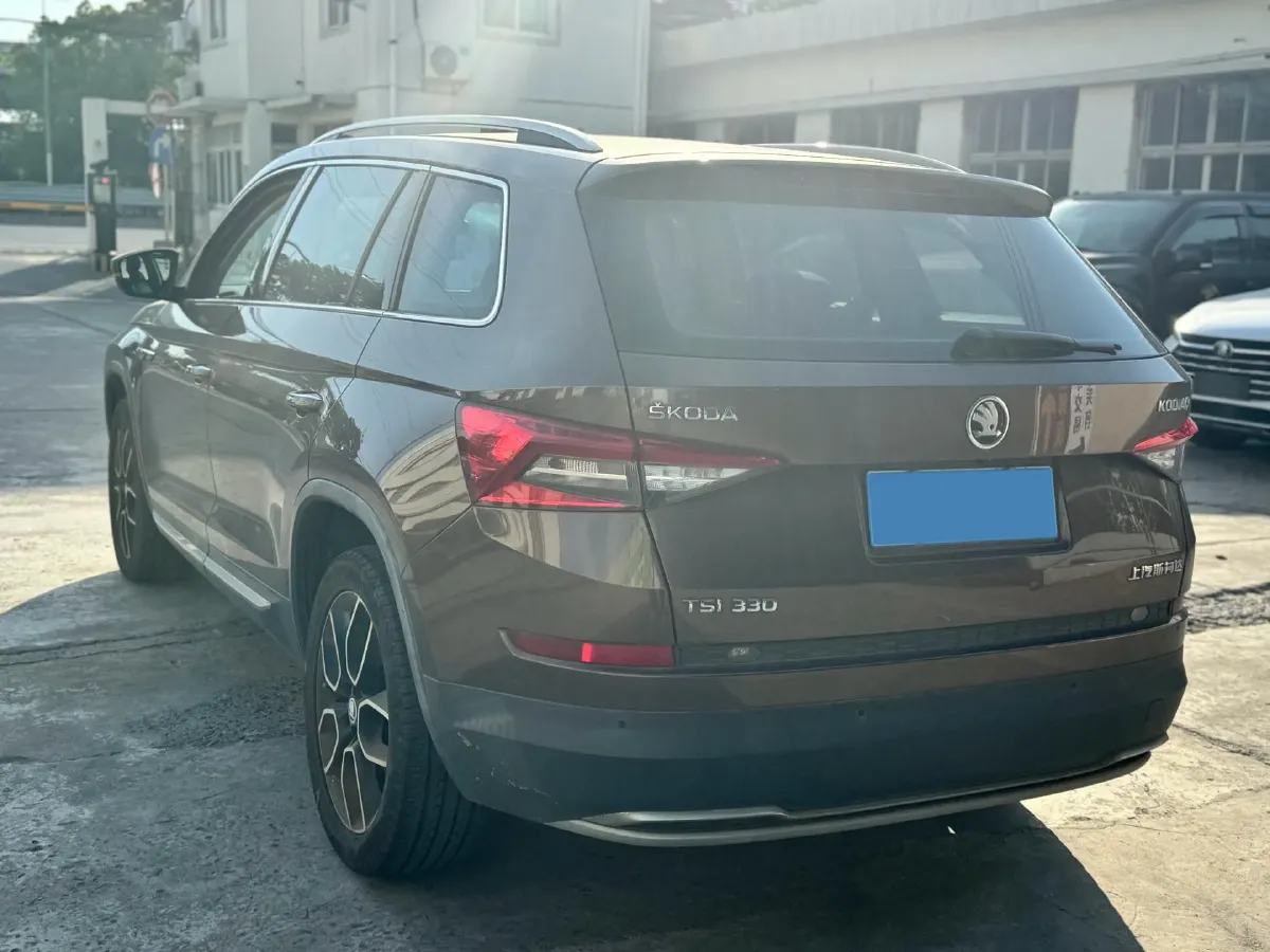 2017 Skoda Kodiak 1.8T 180HP L4 7DCT,autocango,china used car exporter,china ev exporter,chinese used car exporter,chinese used ev exporter