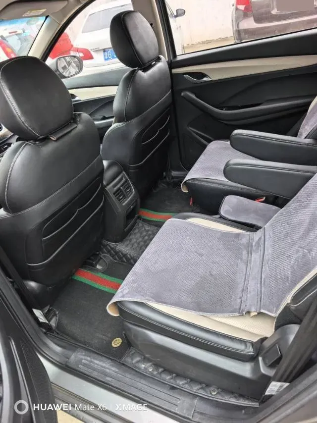 2018 BaoJun 530 1.5T 150HP L4 6MT,autocango,china used car exporter,china ev exporter,chinese used car exporter,chinese used ev exporter