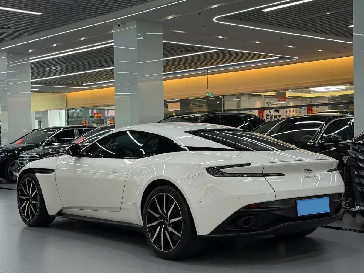 2019 Aston Martin DB11 4.0T 510HP V8 8AT,autocango,china used car exporter,china ev exporter,chinese used car exporter,chinese used ev exporter