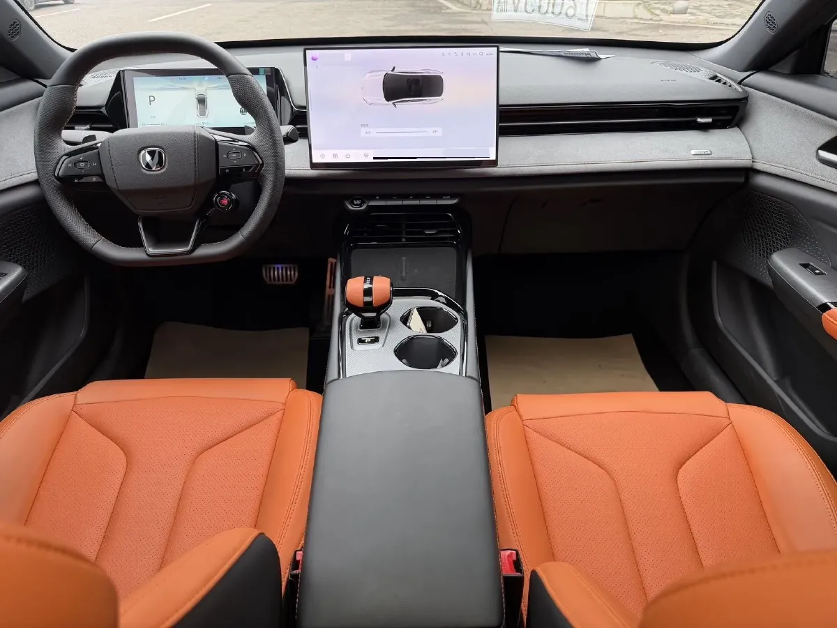 2025 ChangAn UNI-V 2.0T 245HP L4 8AT,autocango,china used car exporter,china ev exporter,chinese used car exporter,chinese used ev exporter