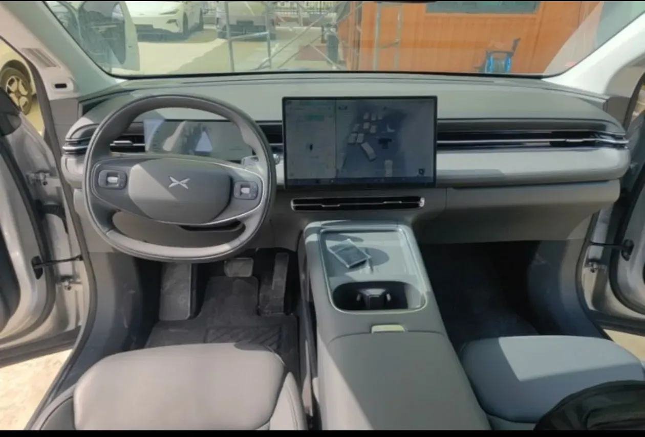 2025 Xpeng G6 BEV 68.5KWH,autocango,china used car exporter,china ev exporter,chinese used car exporter,chinese used ev exporter