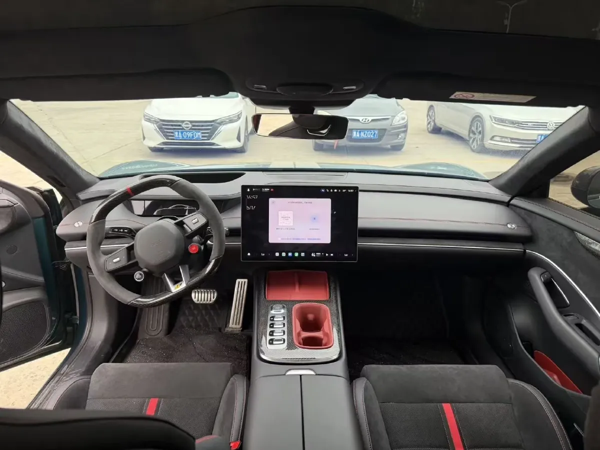 2025 MI SU7 Ultra BEV 93.7KWH,autocango,china used car exporter,china ev exporter,chinese used car exporter,chinese used ev exporter