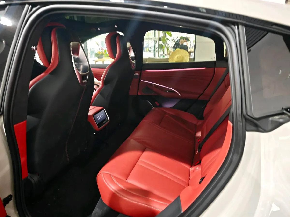 2026 Avatr 07 1.5T 156HP L4 REEV,autocango,china used car exporter,china ev exporter,chinese used car exporter,chinese used ev exporter