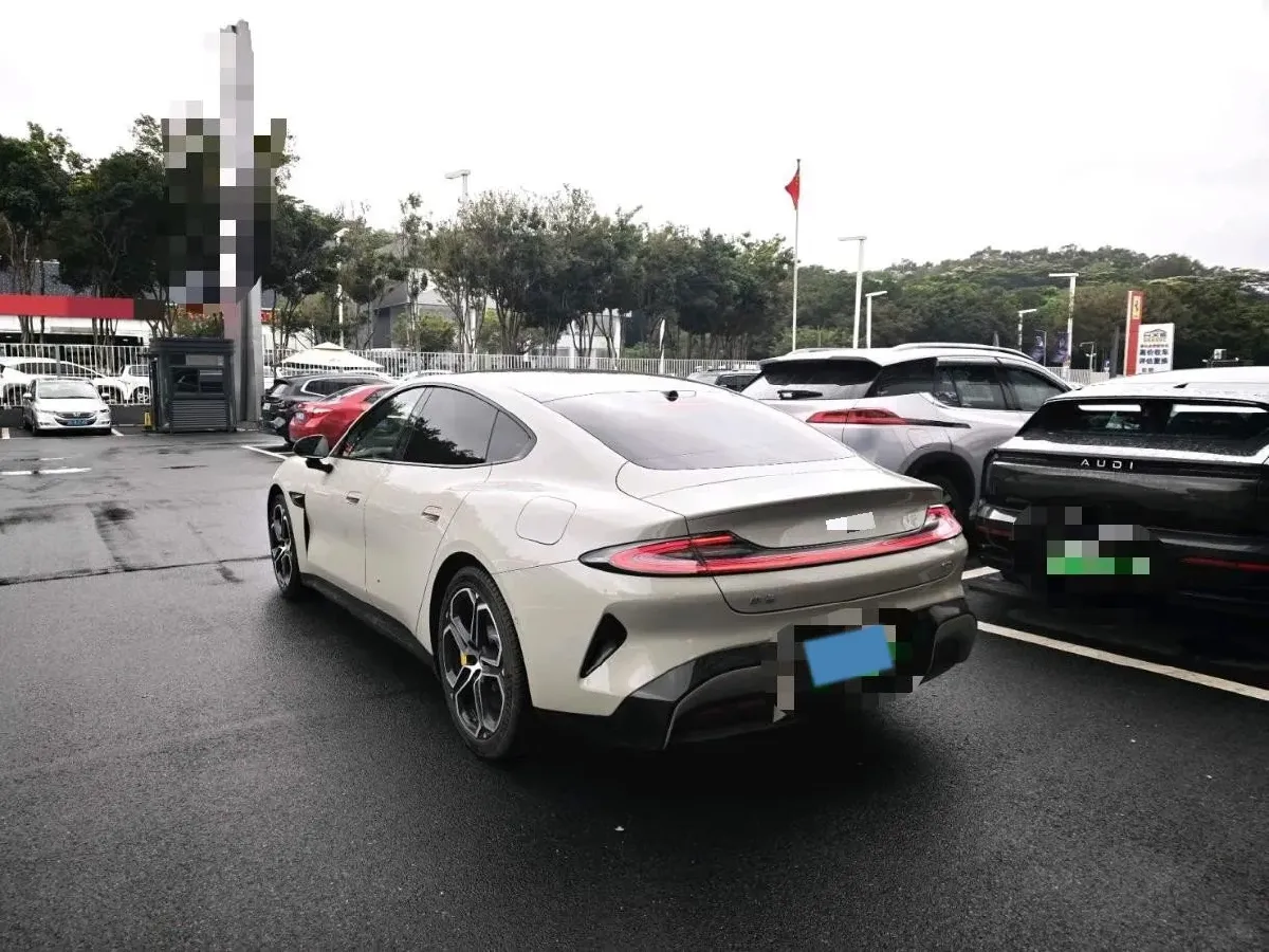 2026 Avatr 07 1.5T 156HP L4 REEV,autocango,china used car exporter,china ev exporter,chinese used car exporter,chinese used ev exporter