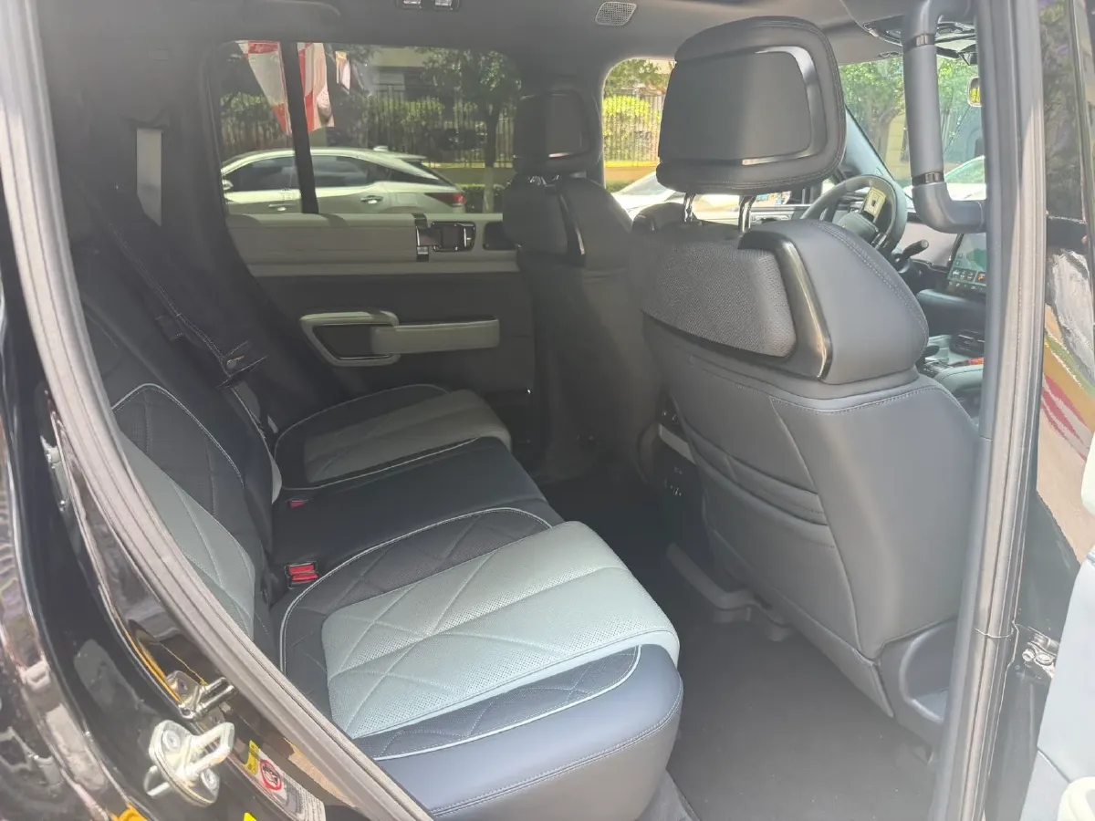 2023 FangChengBao Bao 5 1.5T 194HP L4 E-CVT PHEV 31.8KWH,autocango,china used car exporter,china ev exporter,chinese used car exporter,chinese used ev exporter