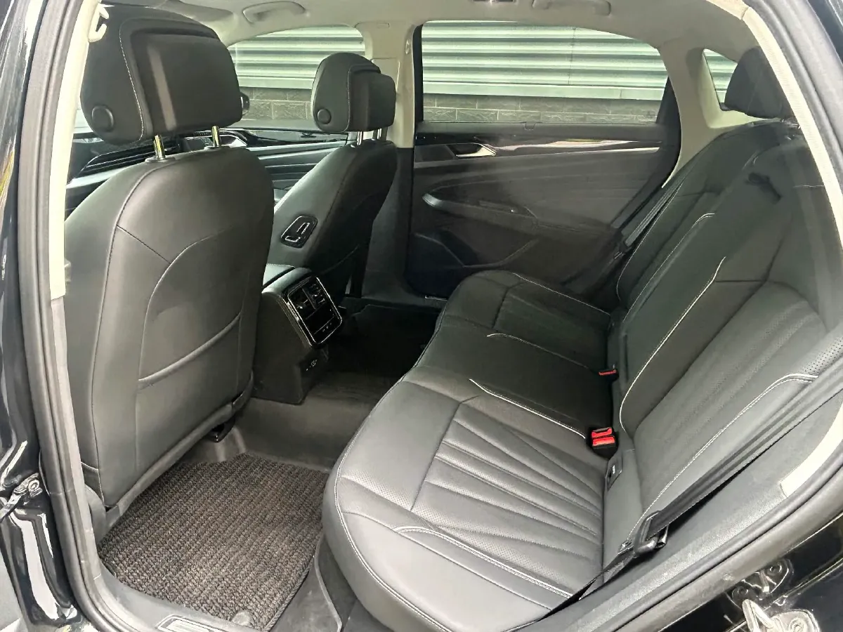 2024 Volkswagen Passat 2.0T 220HP L4 7DCT,autocango,china used car exporter,china ev exporter,chinese used car exporter,chinese used ev exporter