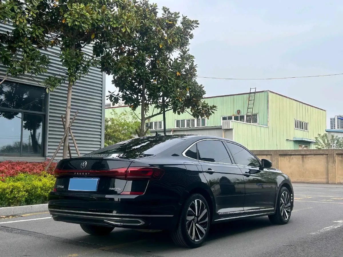 2024 Volkswagen Passat 2.0T 220HP L4 7DCT,autocango,china used car exporter,china ev exporter,chinese used car exporter,chinese used ev exporter