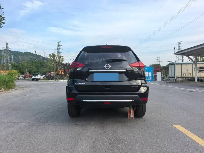 2019 Nissan X-Trail 2.0L 154HP L4 CVT,autocango,china used car exporter,china ev exporter,chinese used car exporter,chinese used ev exporter