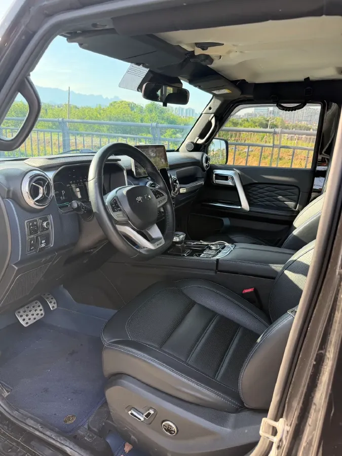 2021 Beijing BJ40 2.0T 224HP L4 8AT,autocango,china used car exporter,china ev exporter,chinese used car exporter,chinese used ev exporter