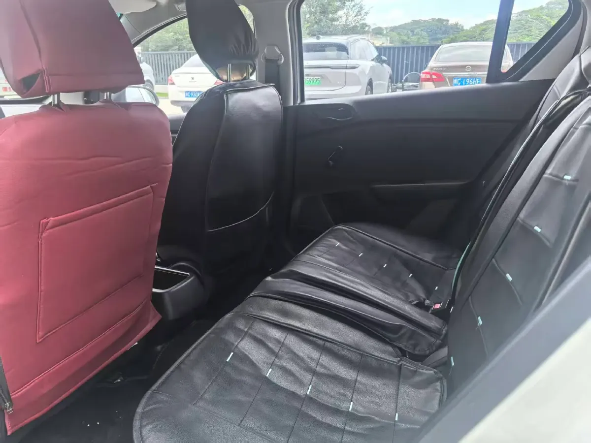 2020 BaoJun 310 1.2L 80HP L4 5MT,autocango,china used car exporter,china ev exporter,chinese used car exporter,chinese used ev exporter