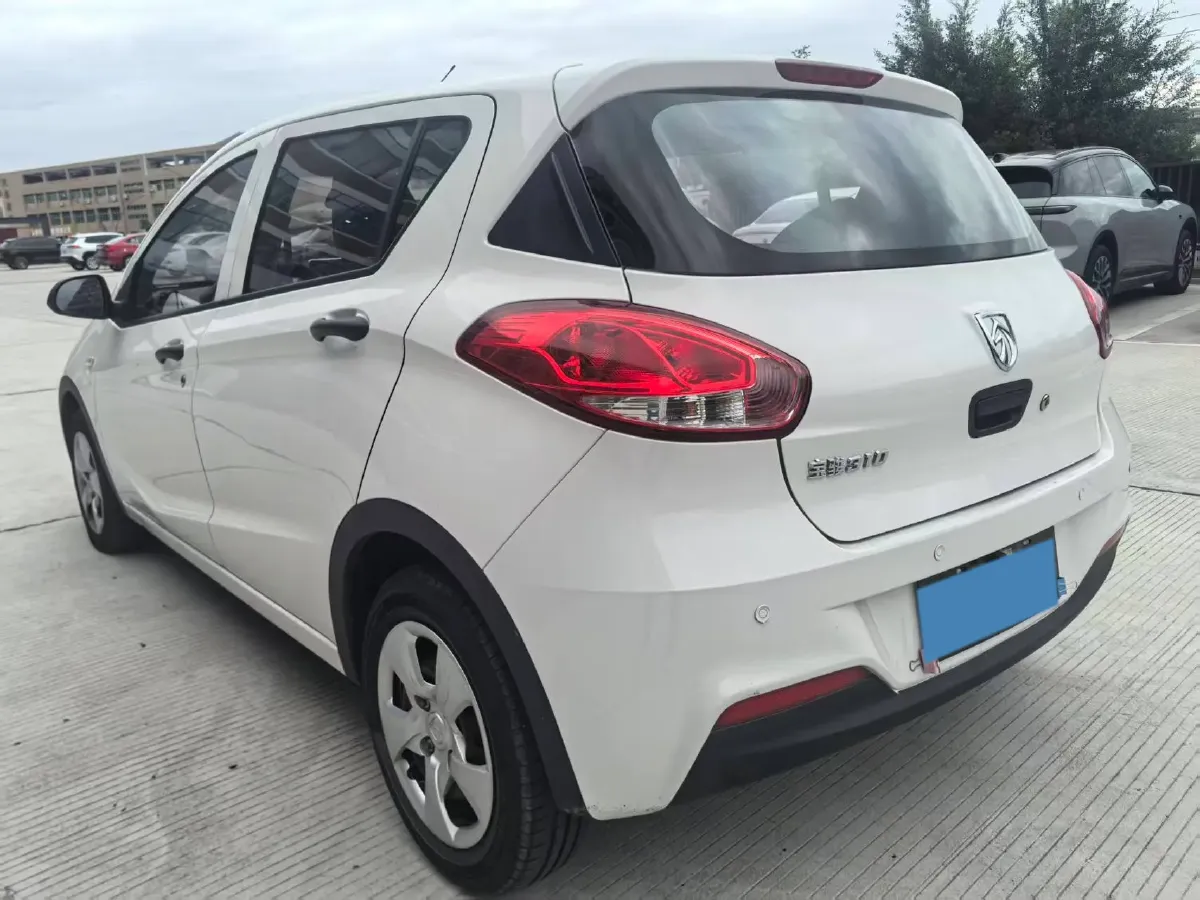 2020 BaoJun 310 1.2L 80HP L4 5MT,autocango,china used car exporter,china ev exporter,chinese used car exporter,chinese used ev exporter