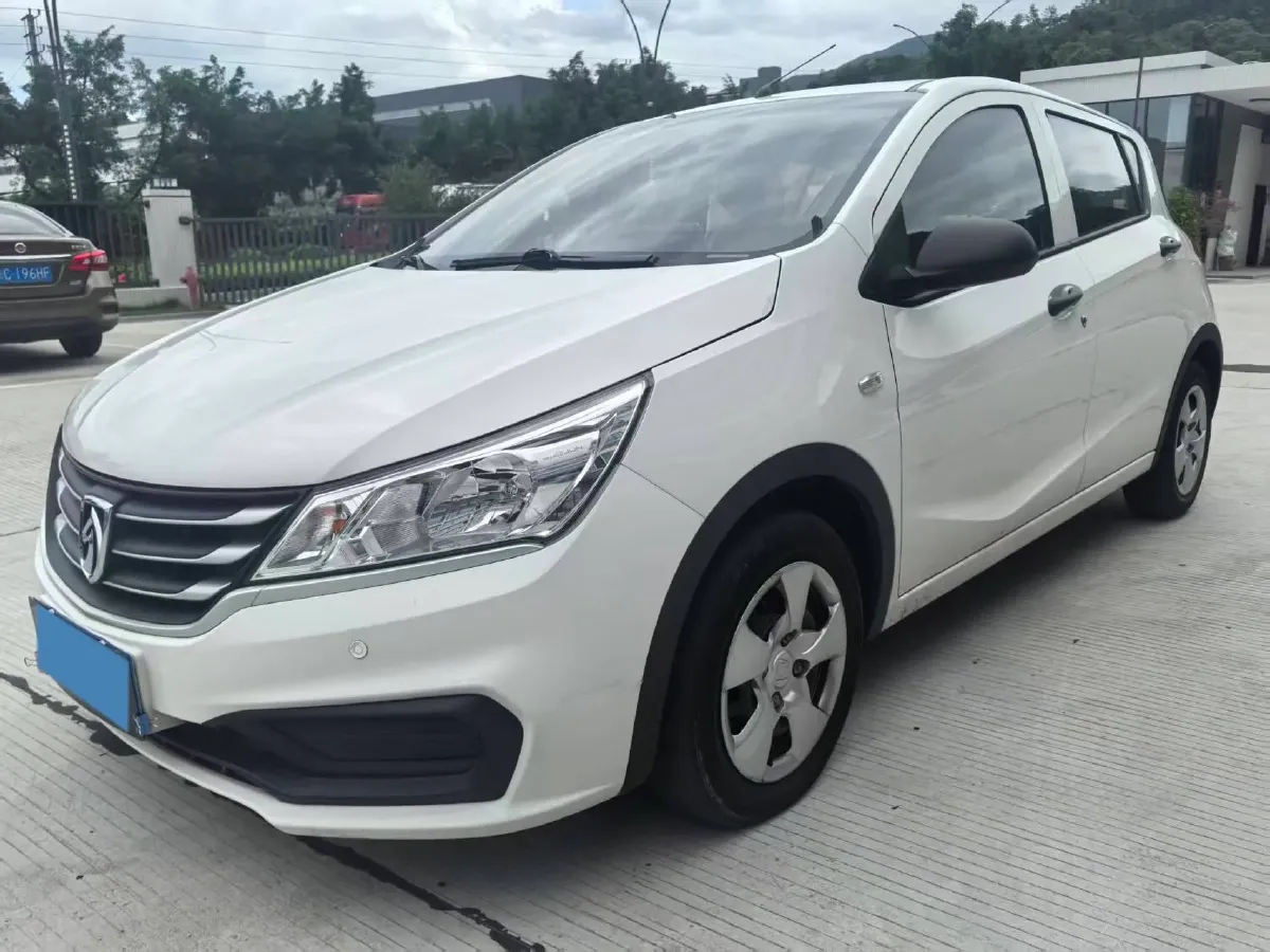 2020 BaoJun 310 1.2L 80HP L4 5MT,autocango,china used car exporter,china ev exporter,chinese used car exporter,chinese used ev exporter