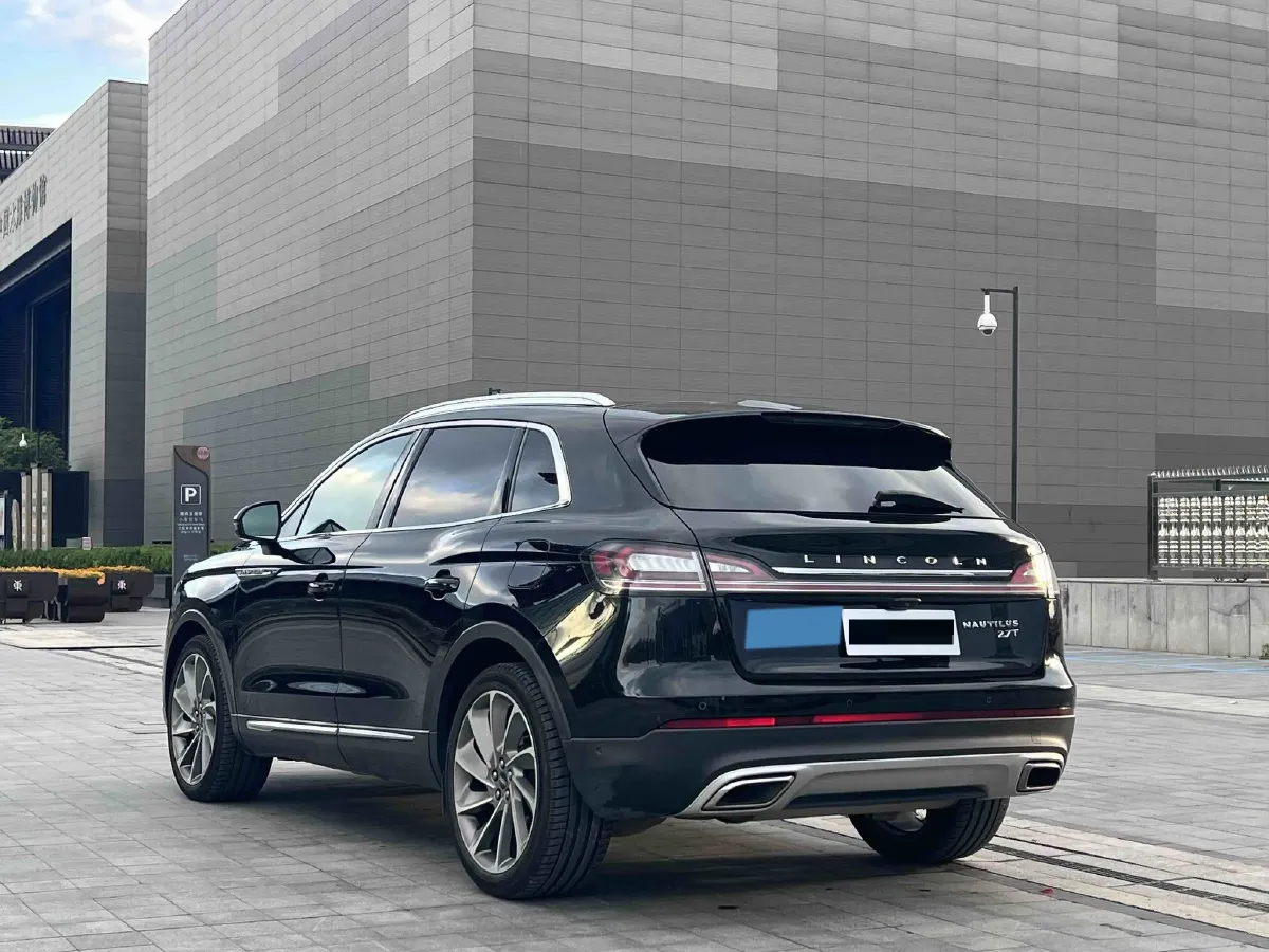 2021 Lincoln Nautilus 2.7T 322HP V6 8AT,autocango,china used car exporter,china ev exporter,chinese used car exporter,chinese used ev exporter