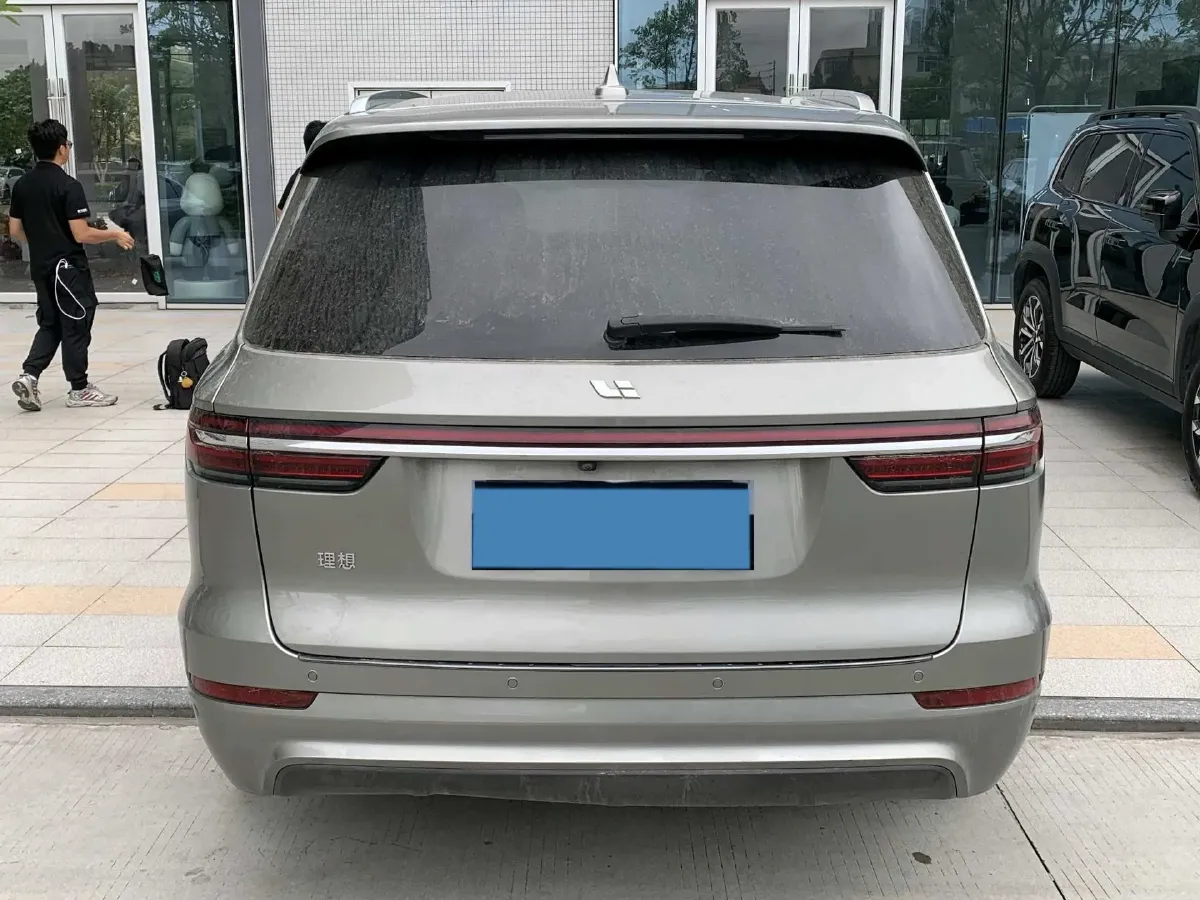 2020 Li ONE Range Extended 131HP REEV 40.5KWH,autocango,china used car exporter,china ev exporter,chinese used car exporter,chinese used ev exporter