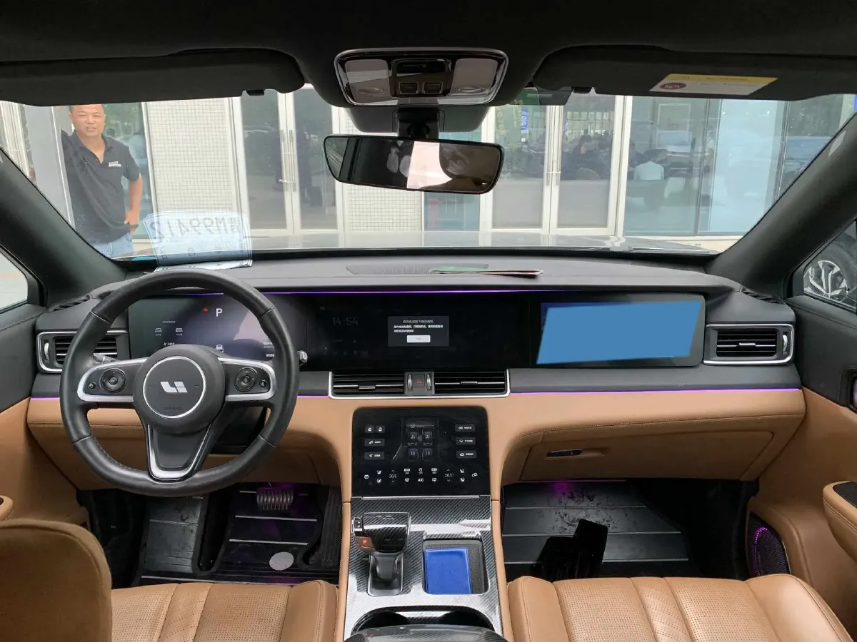 2020 Li ONE Range Extended 131HP REEV 40.5KWH,autocango,china used car exporter,china ev exporter,chinese used car exporter,chinese used ev exporter