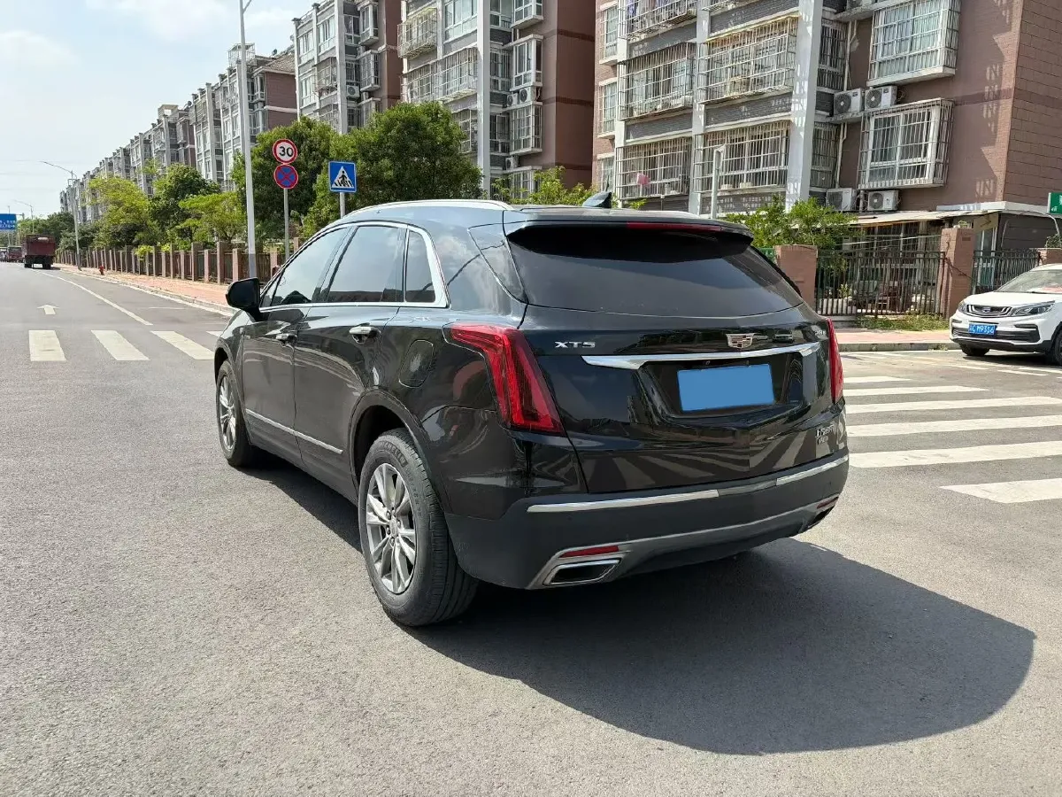 2021 Cadillac XT5 2.0T 237HP L4 9AT,autocango,china used car exporter,china ev exporter,chinese used car exporter,chinese used ev exporter