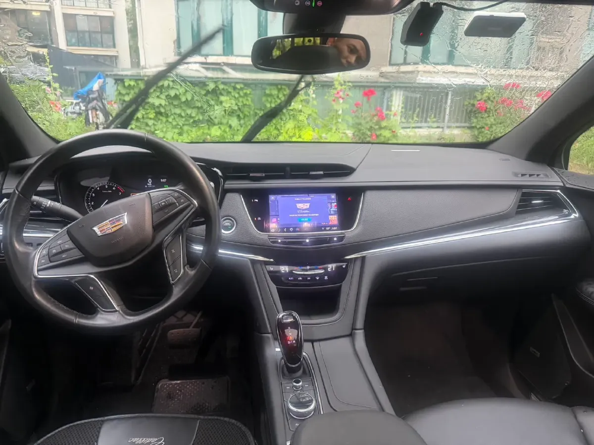 2021 Cadillac XT5 2.0T 237HP L4 9AT,autocango,china used car exporter,china ev exporter,chinese used car exporter,chinese used ev exporter