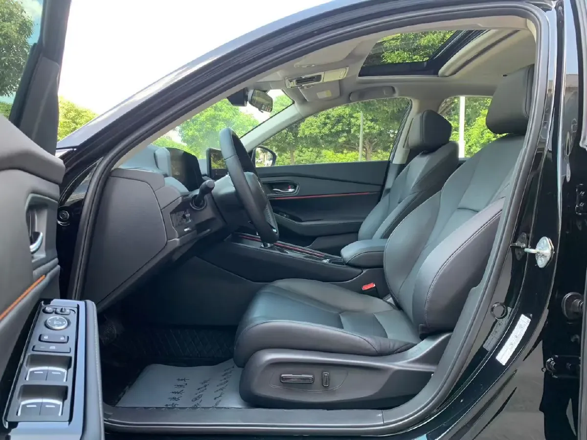 2025 Honda Accord 1.5T 192HP L4 CVT,autocango,china used car exporter,china ev exporter,chinese used car exporter,chinese used ev exporter