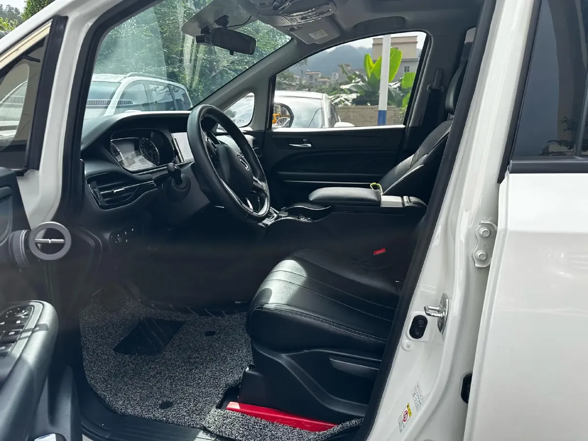 2021 GAC Trumpchi M6 1.5T 169HP L4 7DCT,autocango,china used car exporter,china ev exporter,chinese used car exporter,chinese used ev exporter