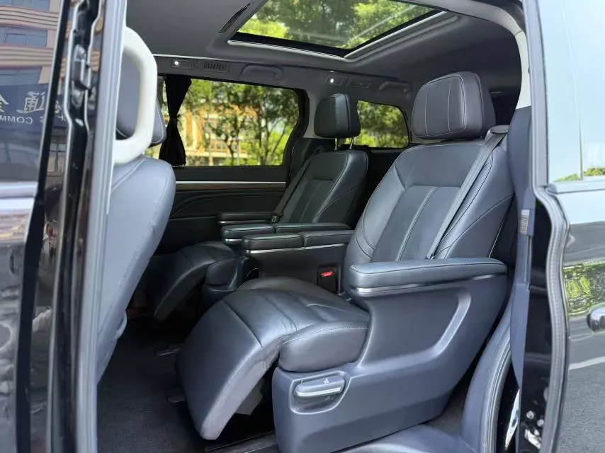 2021 GAC Trumpchi M8 2.0T 252HP L4 8AT,autocango,china used car exporter,china ev exporter,chinese used car exporter,chinese used ev exporter