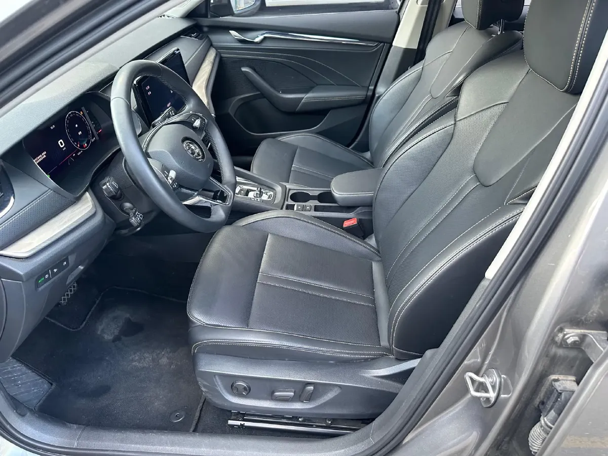 2021 Skoda Octavia 1.4T 150HP L4 7DCT,autocango,china used car exporter,china ev exporter,chinese used car exporter,chinese used ev exporter