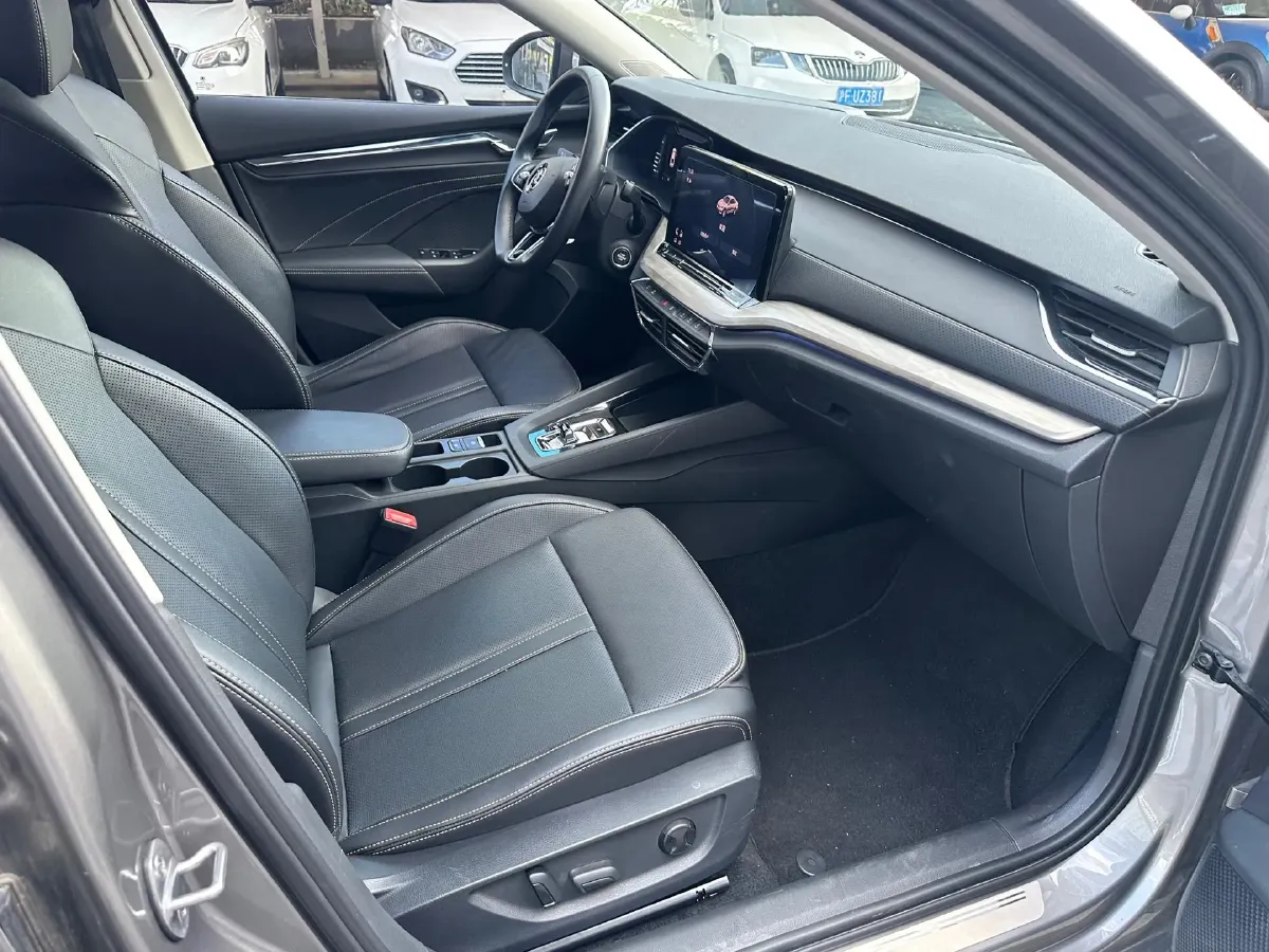 2021 Skoda Octavia 1.4T 150HP L4 7DCT,autocango,china used car exporter,china ev exporter,chinese used car exporter,chinese used ev exporter