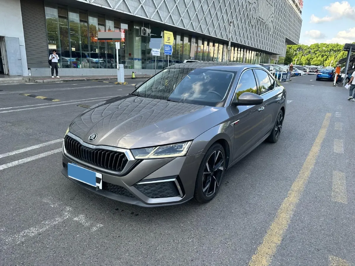 2021 Skoda Octavia 1.4T 150HP L4 7DCT,autocango,china used car exporter,china ev exporter,chinese used car exporter,chinese used ev exporter