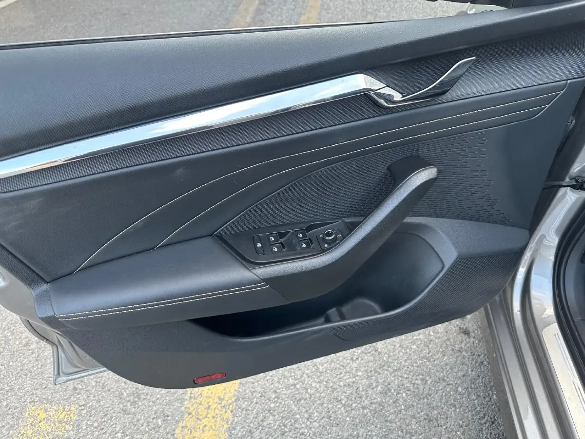 2021 Skoda Octavia 1.4T 150HP L4 7DCT,autocango,china used car exporter,china ev exporter,chinese used car exporter,chinese used ev exporter